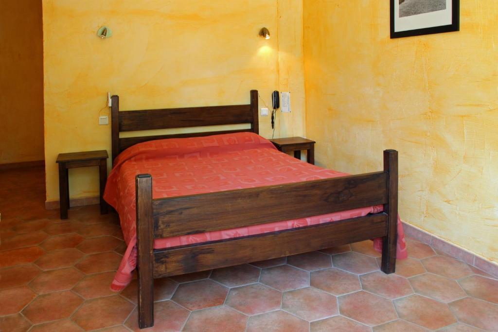 Hotel Le Couloubrier Le Muy Phòng bức ảnh