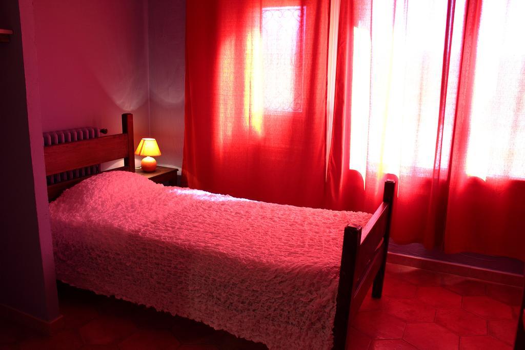 Hotel Le Couloubrier Le Muy Phòng bức ảnh