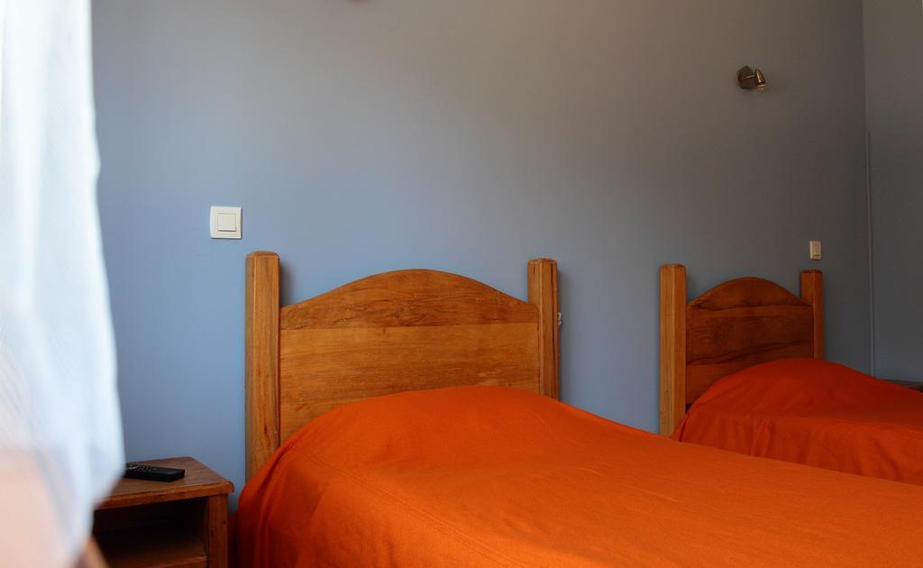 Hotel Le Couloubrier Le Muy Phòng bức ảnh