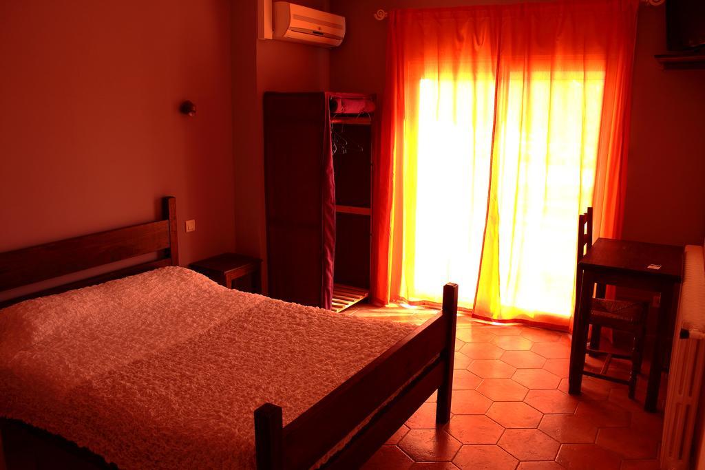 Hotel Le Couloubrier Le Muy Ngoại thất bức ảnh