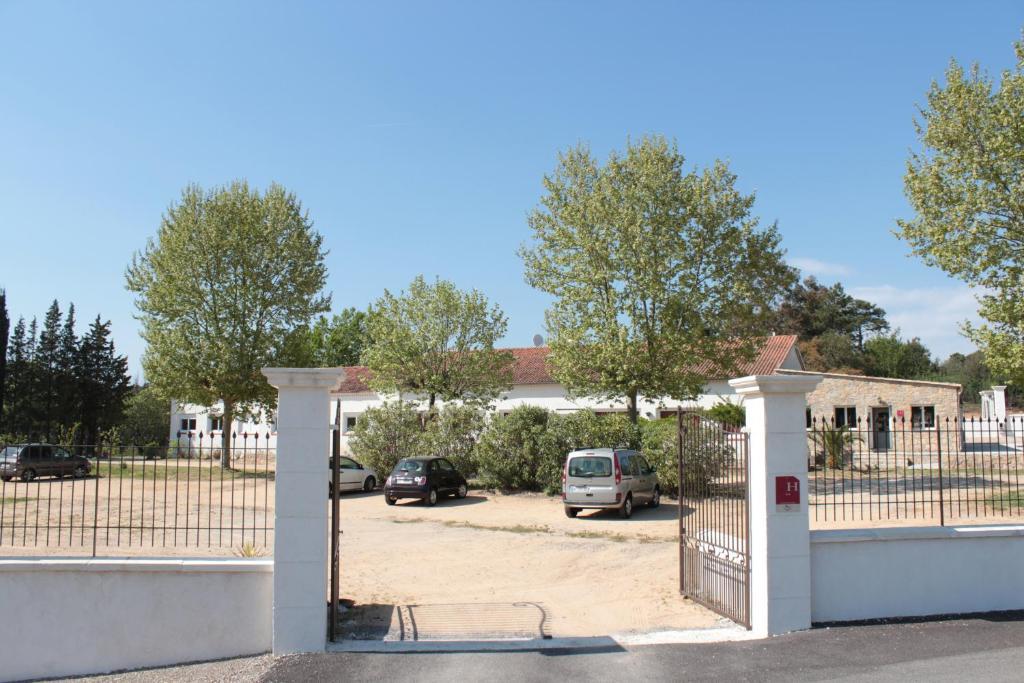 Hotel Le Couloubrier Le Muy Ngoại thất bức ảnh