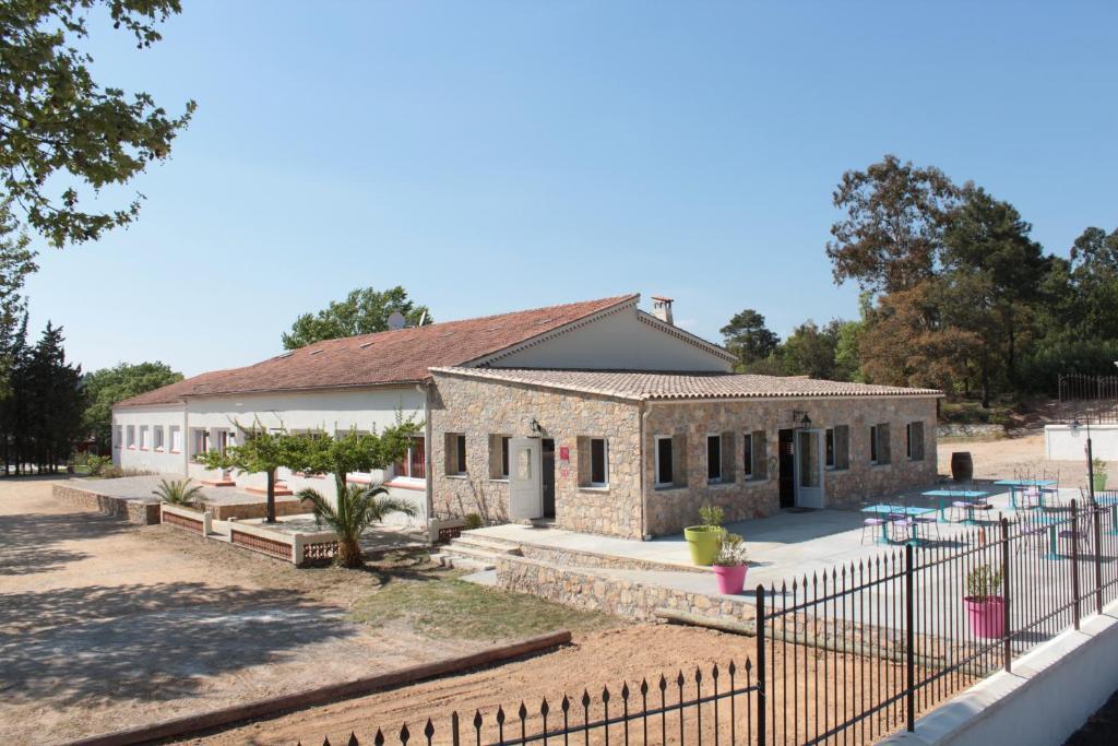 Hotel Le Couloubrier Le Muy Ngoại thất bức ảnh