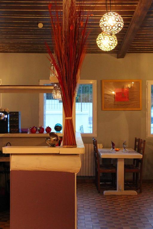 Hotel Le Couloubrier Le Muy Ngoại thất bức ảnh