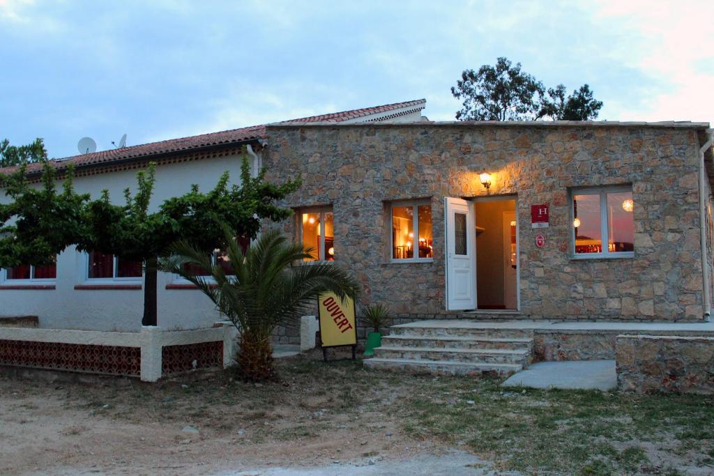 Hotel Le Couloubrier Le Muy Ngoại thất bức ảnh